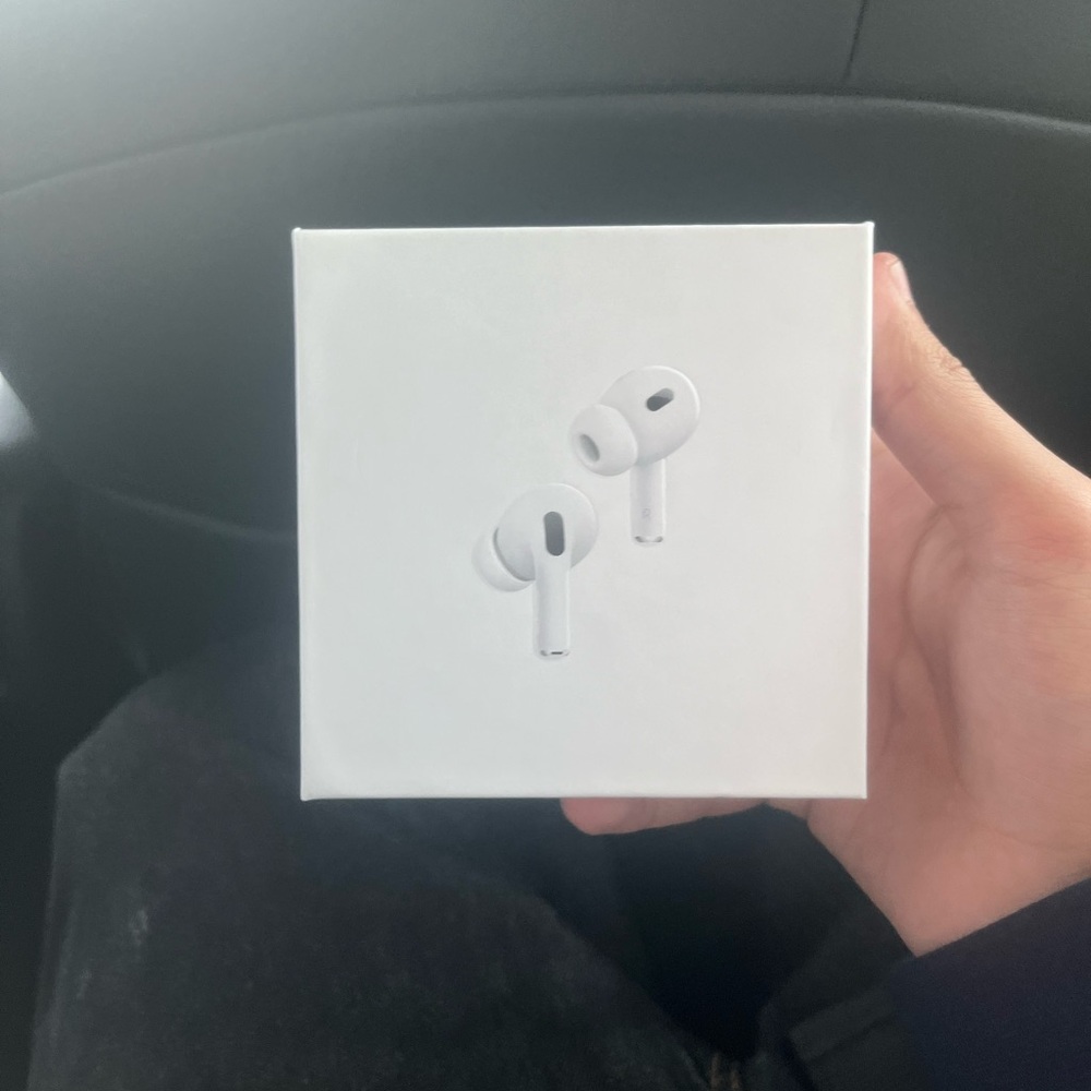 AirPod pros SHIPPING AVAILABLE BRAND NEW IN BOX NEVER OPENED!